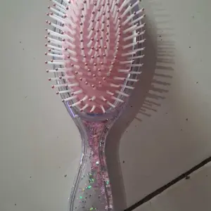 MINISO sisir rambut wanita cushion hair brush comb catokan sisir Kering Kuas