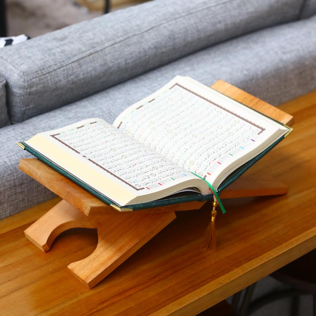 Pinexa Dudukan Alquran Kayu Rekal Tempat Alquran Lipat
