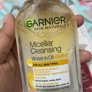 Garnier Micellar Water Oil-Infused Cleansing Water 125ml