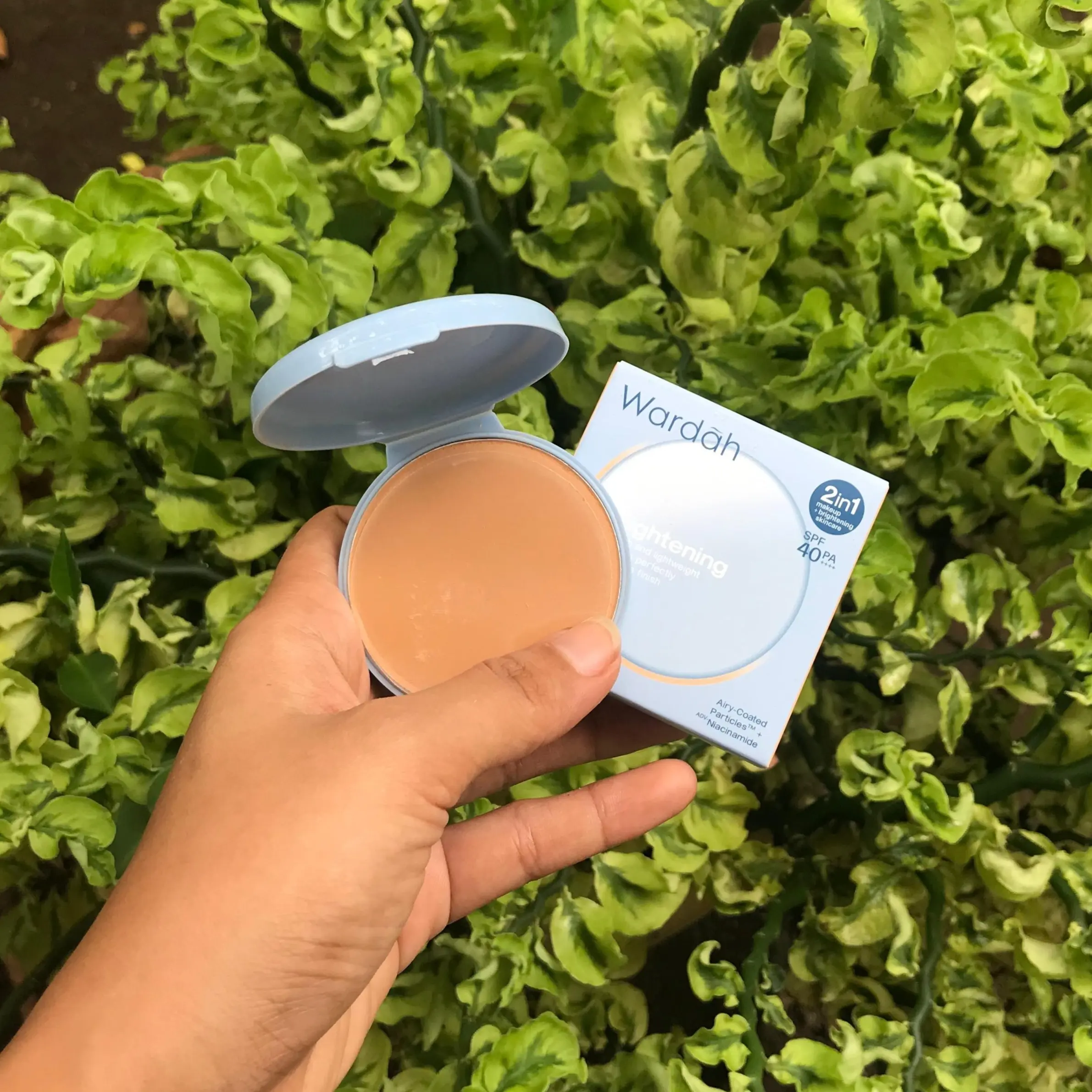 WRD REFILL Lightening Powder Foundation Light Feel SPF40