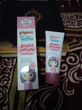 Product Review of Pigeon Teens Bright Heroes Moisturizer 50 ml 20 ml | Perawatan Muka Wajah | Pelembab Wajah | Mencerahkan Kulit Muka Anak Remaja Niacinamide from I**a S**y 1