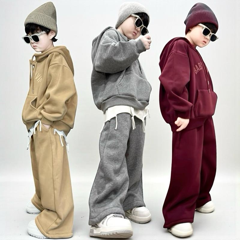 Q2571 Bộ quần áo nỉ lót bông quần bo gấu màu đỏ sẫm Babybuy có phối mũ ngoài viền cổ tròn cho bé trai và bé gái .