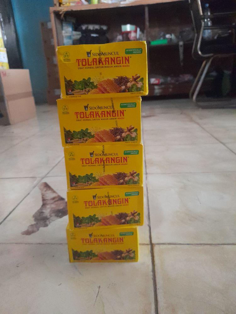 Tolak angin Herbal+Madu Sido Muncul 5box isi (12 sachet X 5 box) Tolak angin Herbal+Madu Sido Muncul 5box isi (12 sachet X 5 box)