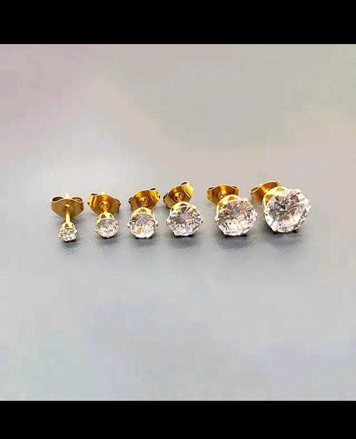 Product Introduction of (1Pasang ) Anting Titanium Permata Pria Dan Wanita Anti Karat //Anting stud//Tindik Permata 4