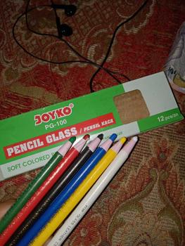 Product Review of kapur pensil 6 warna \ pencil glass \  \ Alat jahit \ kebutuhan menjahit \ alat konfeksi \ alat alat mesin jahit \ suku cadang \ peralatan mesin jahit .. from y**s 0