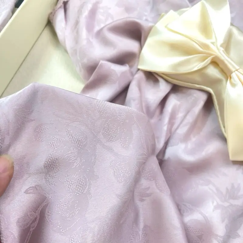 Bộ đồ ngủ nữ 2024 Phong Cách Mới Gợi Cảm Cám Dỗ Váy Ngủ Cổ Chữ V Sling Ice Silk Lụa Đơn Giản - Dress 8