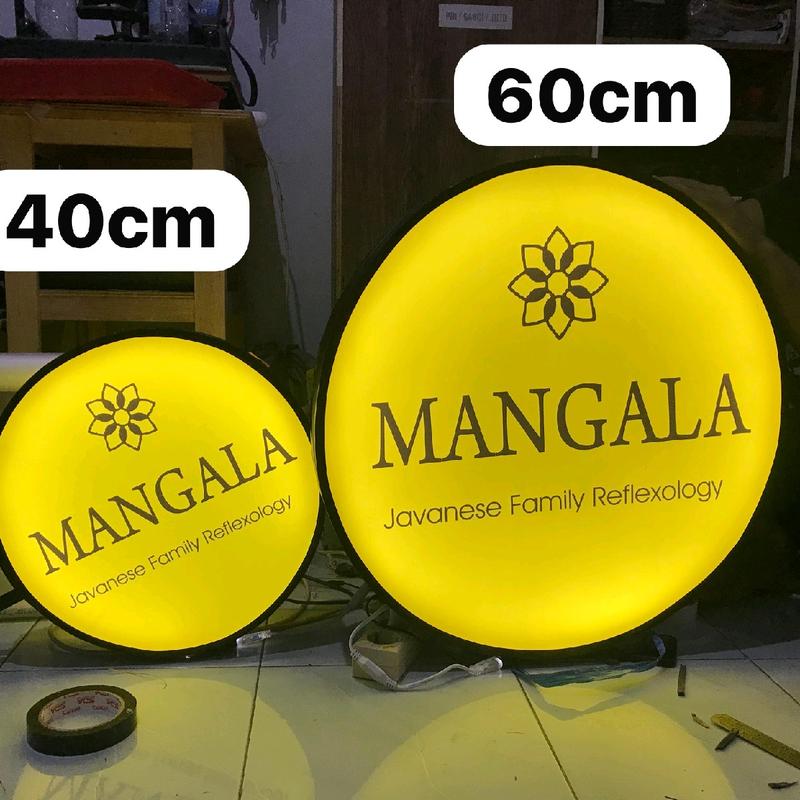 Neon Box Bulat 30,50,60cm 2 Sisi Menyala Terang tahan panasnya hujan dengan Bracket Besi 4