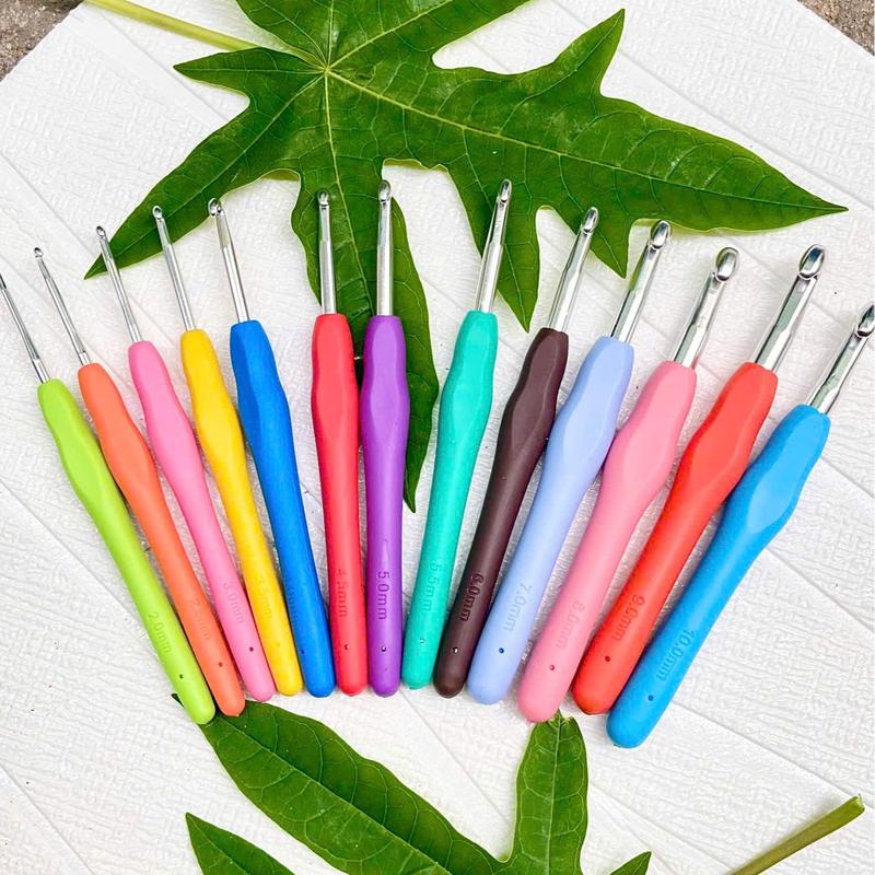  Kim Móc Len Cán Nhựa Cao Cấp Đầy Đủ Size 2mm-10mm Dụng Cụ Móc Len Dành Cho Người Mới Bắt Đầu Nhiều Màu Sắc Nhôm & Silicone Chiều Dài 14cm 