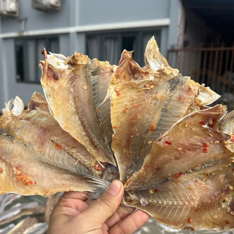 Cá khô đù mỡ sẽ sóc tỏi ớt, vị lạc  vừa ăn, chiên , nướng , kho tiêu ...thức ăn
