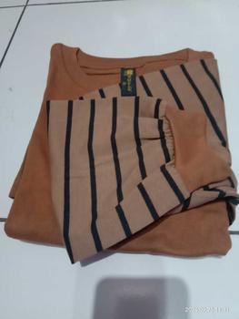 Product Review of QR PROJECT ID - KAOS POLOS OVERSIZE LENGAN PANJANG STRIPE SALUR WITH SLIT from T**e 1