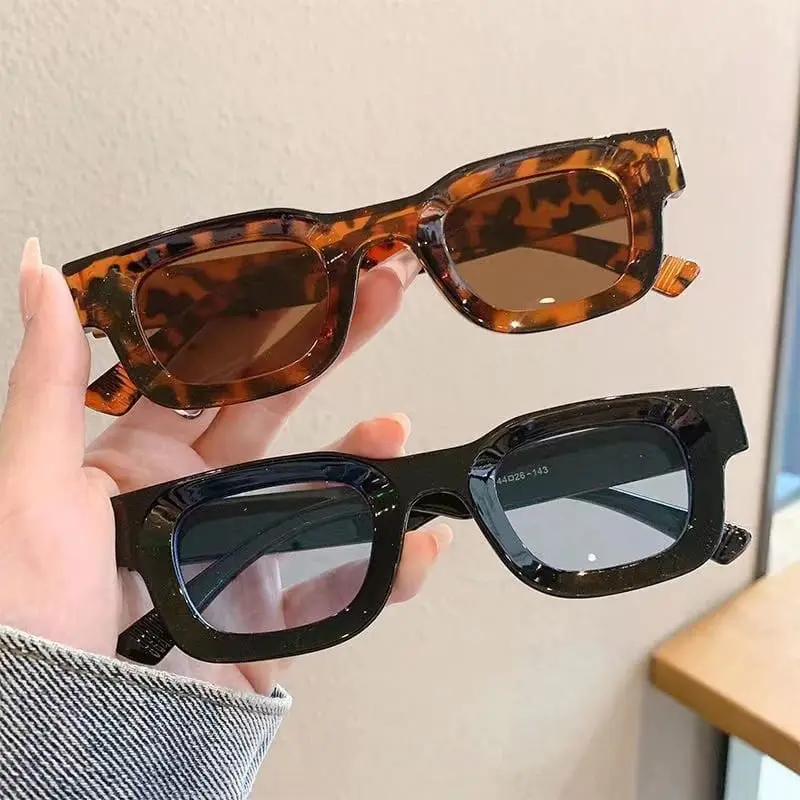 Kacamata Hitam Frame Persegi Panjang Wanita Pria Retro Vintage Sunglasses Eyewear 2