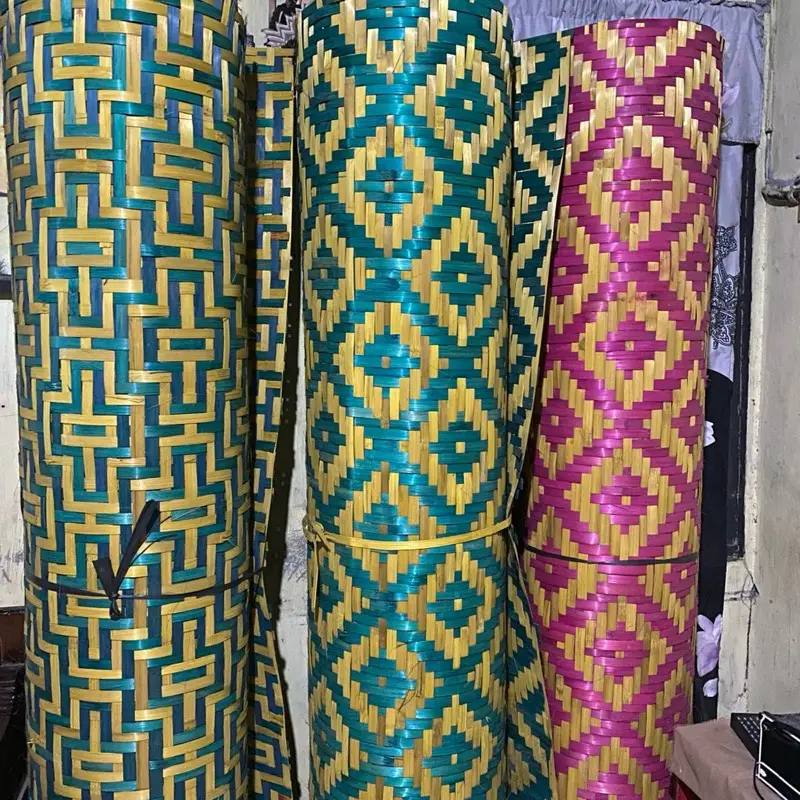 Bilik Bambu Warna Motif UK 2mx3m Dengan Desain Eksklusif Untuk Ruang Tamu