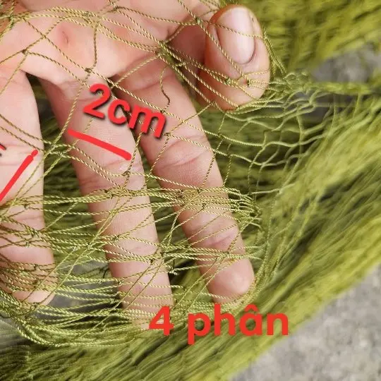 Combo 2 tấm Lưới rắn 4 phân 1 cạnh 2cm dài 12m cao 37cm màu cỏ khô và đen 1