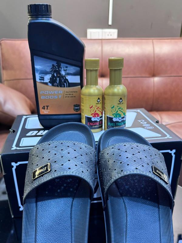 COMBO NHỚT POWER BOOST + XÚC ĐỘNG CƠ VÀNG + PHỤ GIA XĂNG VÀNG & DÉP NAM EPORO QUAI NGANG VKG006 VÂN Ô