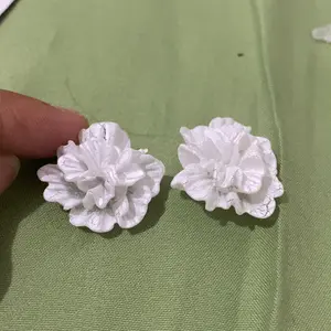 【Wei Sha】Anting bunga putih untuk wanita pelajar anting akrilik B480