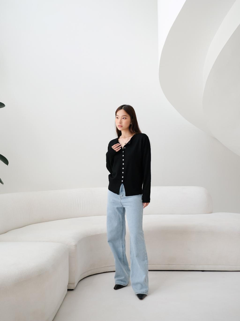 Kiyorawears - Aira Knit Cardigan / Premium Knit Sweater / Cardigan Wanita / Cardigan Rajut / Atasan Wanita Kekinian / Baju Atasan Wanita Terbaru / Jaket Wanita / Atasan Rajut Lengan Panjang / Outer Korean Style Kiyorawears - Aira Knit Cardigan / Premium Knit Sweater / Cardigan Wanita / Cardigan Rajut / Atasan Wanita Kekinian / Baju Atasan Wanita Terbaru / Jaket Wanita / Atasan Rajut Lengan Panjang / Outer Korean Style