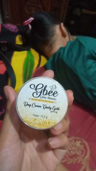 Product Review of Day Kinclong GOLD MEDIUM Gbee Glow Beauty / BPOM / COD / Free Gift from n**k D**i 0