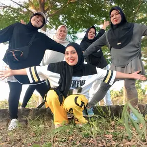 Setelan Kaos Winner 28 Unisex & Cargo Zumba 1SET Bahan Katun Combat 24s dan Celana Bahan Parasut Untuk Aktifitas Olahraga & Daily