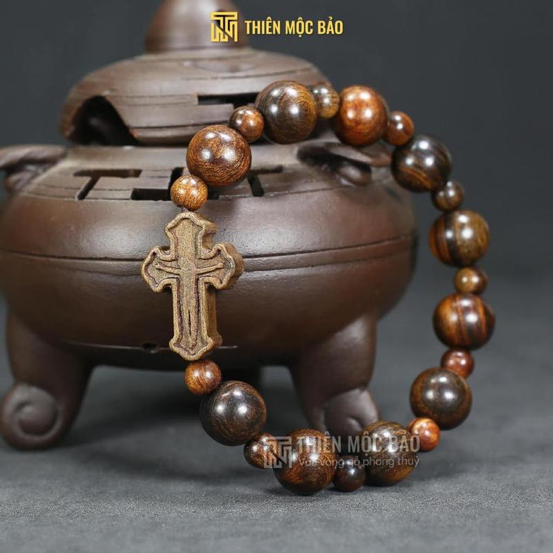  Chuỗi hạt mân côi mix Thánh giá gỗ Bách xanh Chìm nước  VIP  - Vòng tay công giáo | Thiên Mộc Bảo 