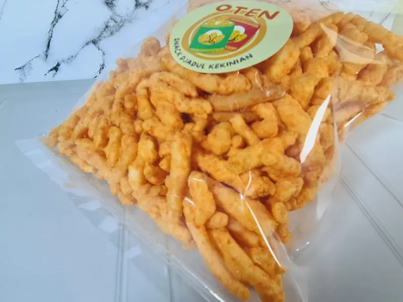 TWIST-TWIST RASA JAGUNG BAKAR 250gr RASANYA BIKIN  MUTER Cemilan Makanan Keripik Pedas Kering 1