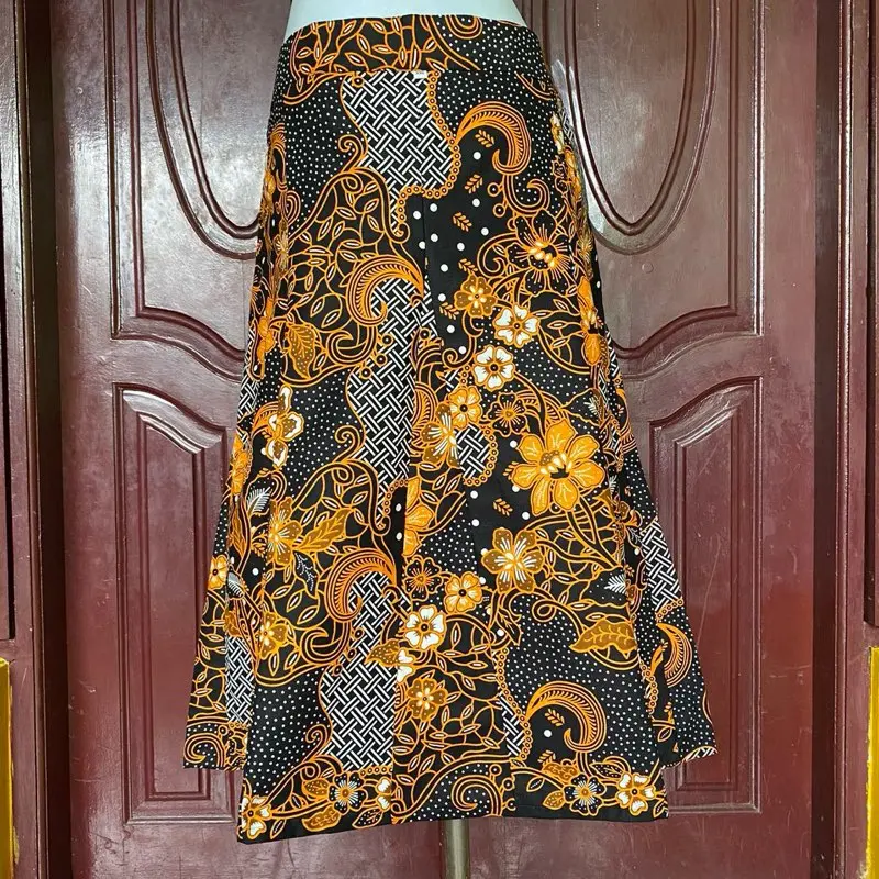 Rok Batik 7/8 Katun Lebar Model Pecah 8 Modern / Pakai Puring di Dalamnya Pinggang Karet / Bawahan Batik Panjang 7