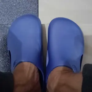 2025 Sandal Wanita Sendal Slop Sendal Eva Sendal Sandal Pasangan Pria Wanita Nyaman Anti-Selip Musim Panas Shoes