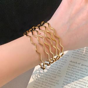 Set Gelang, SUNQ, Koleksi Gelang Nily Pepejal 6 Keping, Sesuai untuk Dipakai Setiap Hari women aksesoris jewelry Rantai Bracelets Bangles Barang Kemas