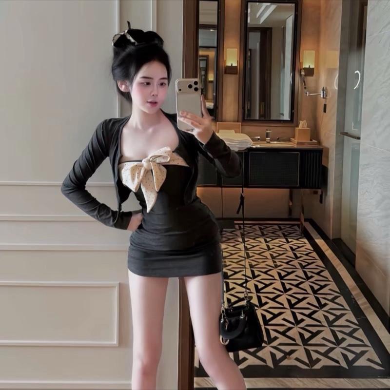 SET 2 CHI TIẾT: Váy Body Đính Nơ Mix Áo Khoác Tay Dài Mở Cúc Chất Zip - Hân Linh shop