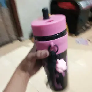 Happy Supply Chain Botol Minum Plastik 900 ML Stylish Serbaguna Bahan Aman Tahan Panas Free Gantungan Cocok untuk Sehari-hari - Bottles