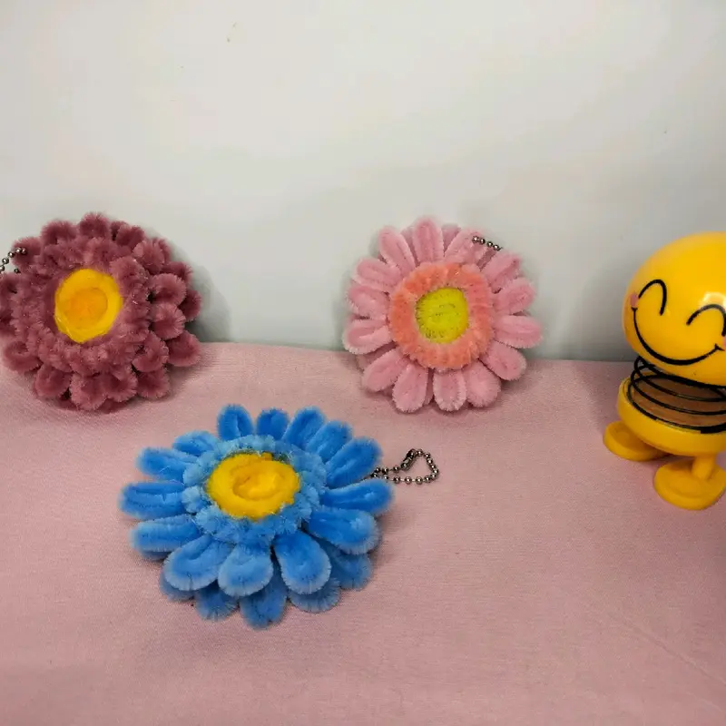 Ganci Bunga Garbera Kawat Bulu PipeCleaner 9x9 cm untuk Aksesoris Tas dan Gantungan Kunci 2