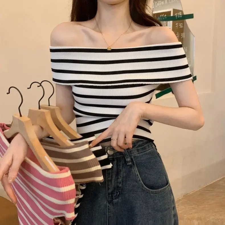 Tortton Sabrina Top Lengan Pendek Korean Style Atasan Rajut Wanita High Quality 4