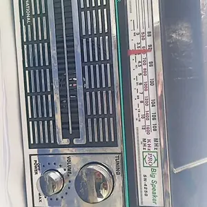 Radio international f-4250 ac/dc