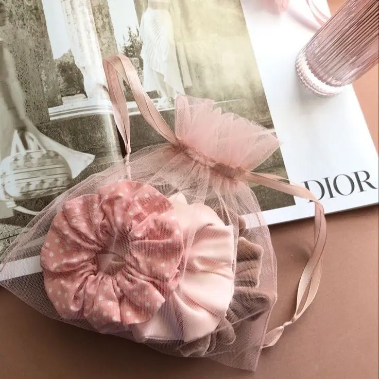 Ikat rambut korean style scrunchie satin 0