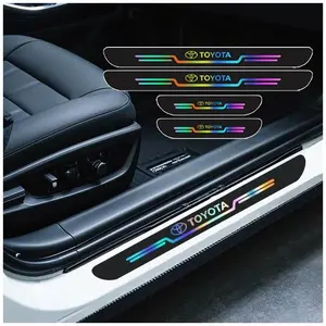 4Pcs Stiker Pelindung Sill Plate Mobil Reflektif Warna-warni Anti Gores Stiker Pelindung Pijakan Pintu Mobil Cocok untuk Toyota, Honda, Daihatsu