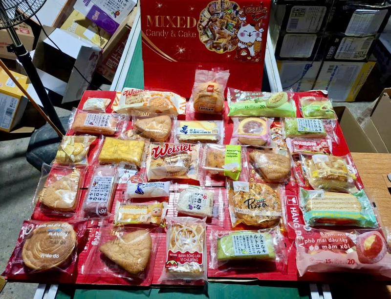 ( 2,3KG Cả Thùng ) Bánh Mix Đài Loan -Huệ Huệ Tân Cương
