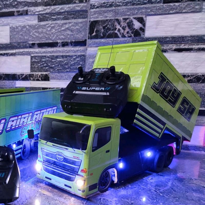 Miniatur Dump Truk Hino 500 RC dengan Pengendali Jarak Jauh dan Lampu Remote Toy Control mainan dump truk hino 5000 Hadiah dump truck hino rc 1