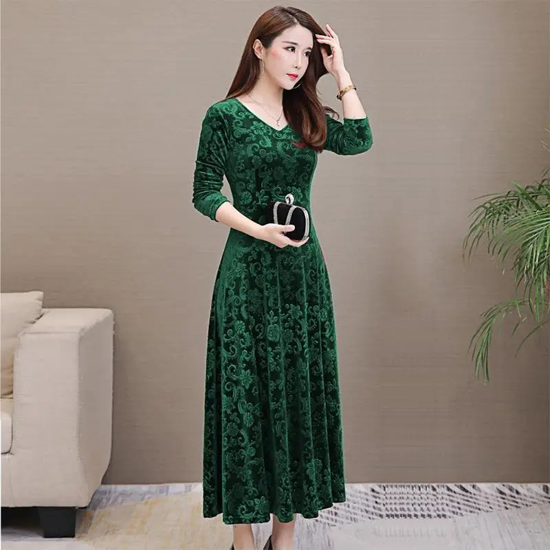 phụ nữ ăn mặcVáy Xòe Lớn Bó Sát Dáng Ôm Cho Mẹ, Hàng Mới Về Mùa Xuân Và Mùa Thu Năm 2024, Váy Dài Tay Nhung Vàng, Cỡ Lớn, Dành Cho Nữ Màu Đen Dress Women