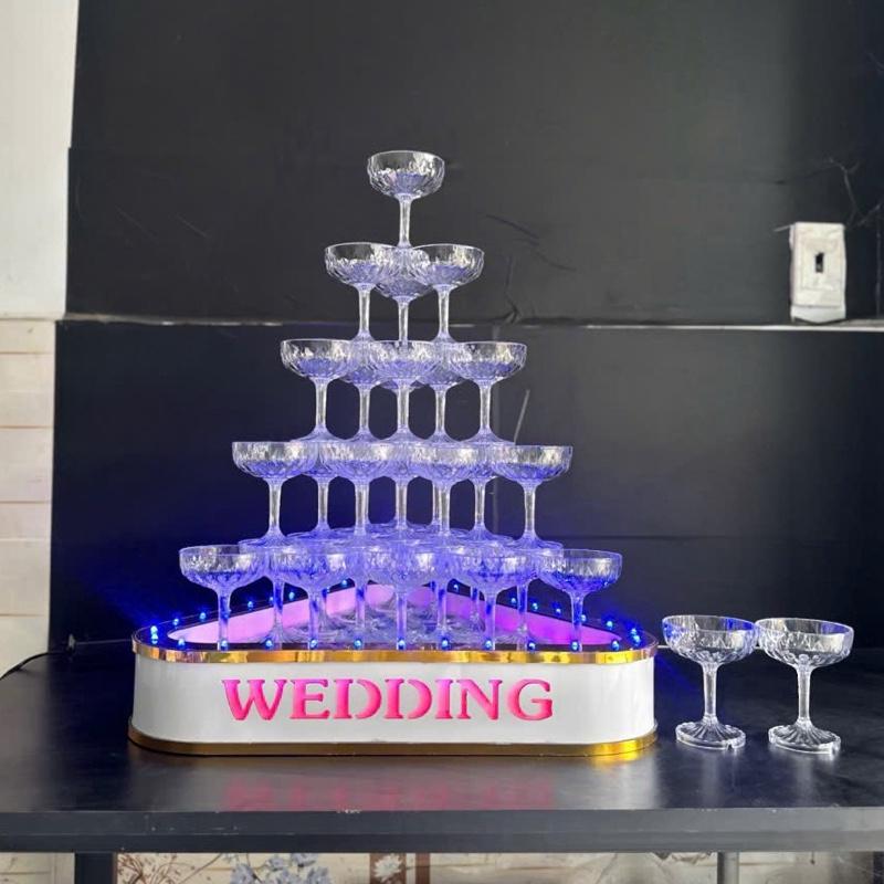 THÁP RƯỢU SÂM BANH TAM GIÁC WEDDING 0