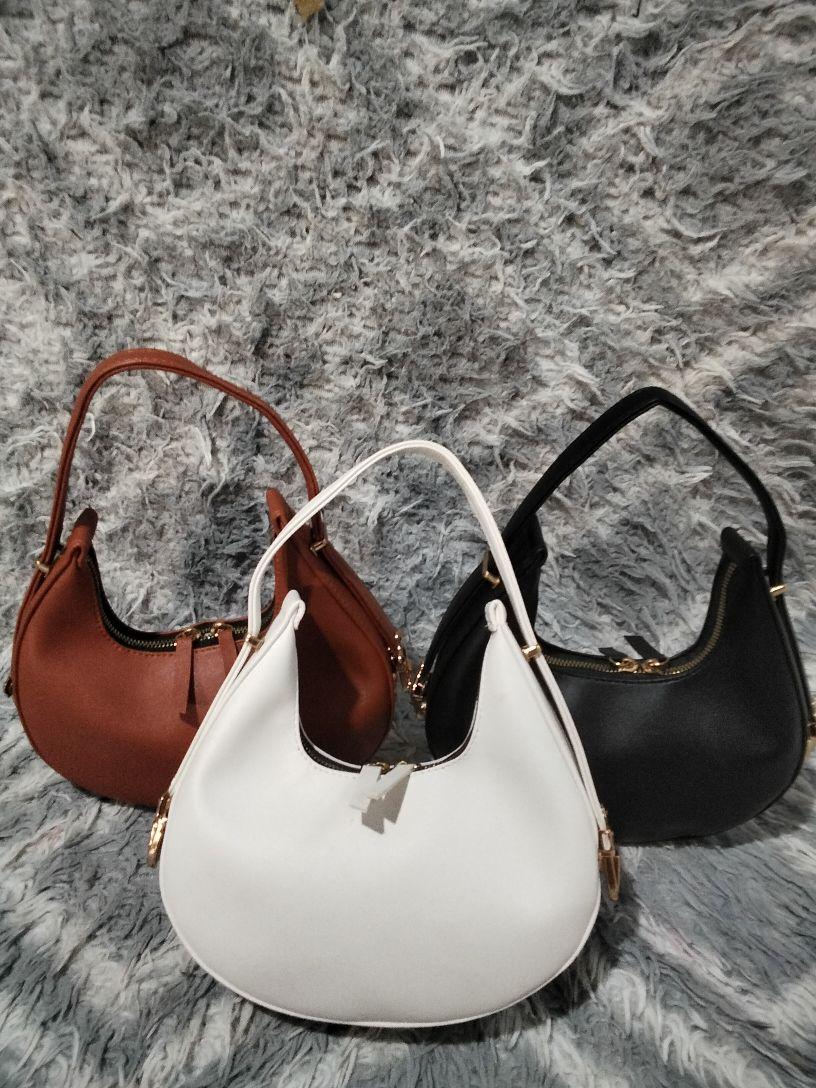 Tas Bahu Wanita / Moon Bagus / tas bulan lucu unik & cantik.tas viral slempang elegan Tas Bahu Wanita / Moon Bagus / tas bulan lucu unik & cantik.tas viral slempang elegan