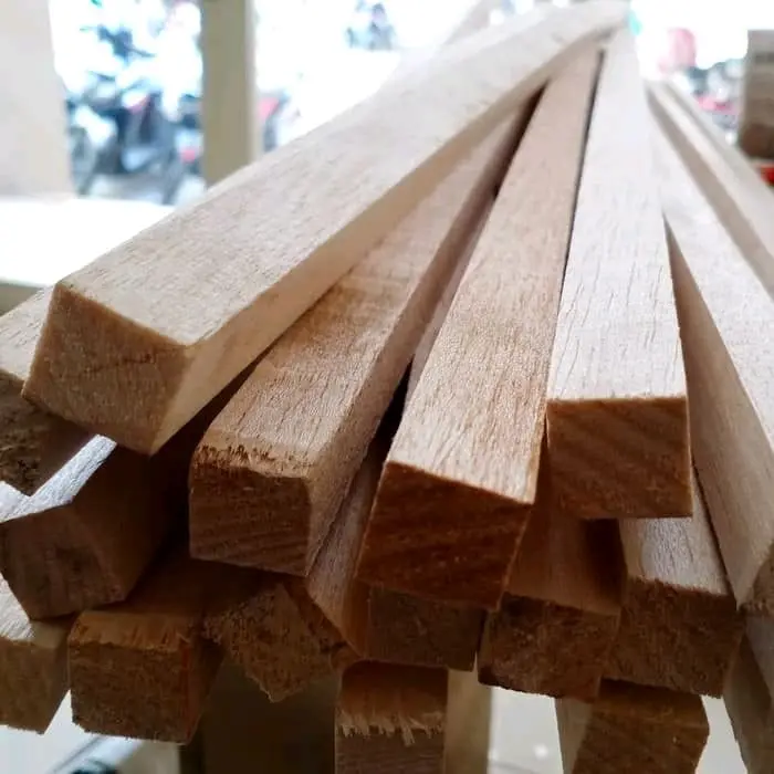KAYU RENG STIK 2x2 CM PANJANG 50CM PAKET 10 BATANG KAYU SUDAH DI SERUT HALUS