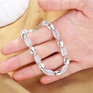Popular Silver High-end Bracelet for Women, Elegant and Versatile, Lightweight Luxury, Simple and Timeless, Fade-resistant, Hollow and Delicate Jewelry