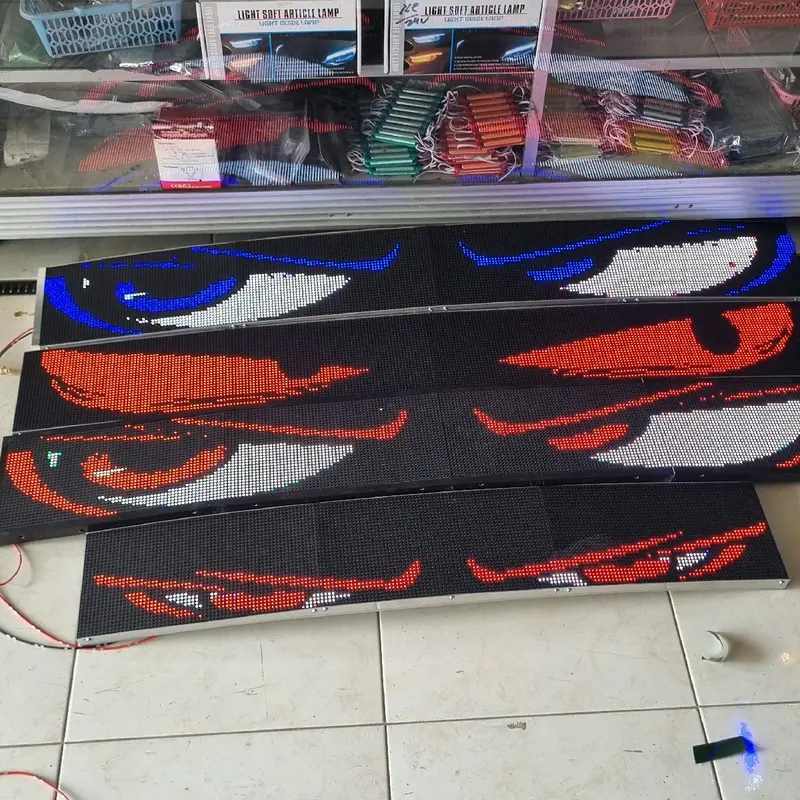 Runing text slim p5 12v dan 24v animasi mata kedip Car mata kedip mata merah strobo kedip mata merah 5