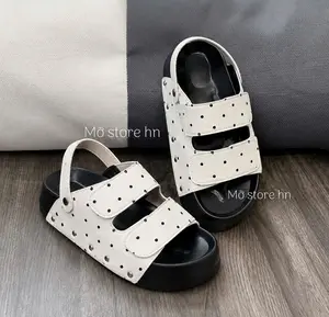 ( Mẫu mới) Dép sandal nữ đế cao 4cm  chấm bi xinh xắn