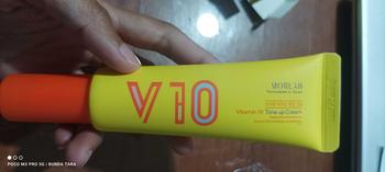 Product Review of MORLAB - PAKET COMBO BRIGHT ( 1 PCS MORLAB V10 VITMANIN TONE UP CREAM + 1 PCS NOURISHING BRIGHT GLOW MIST ) BPOM from T**a S**k A**h S** 1