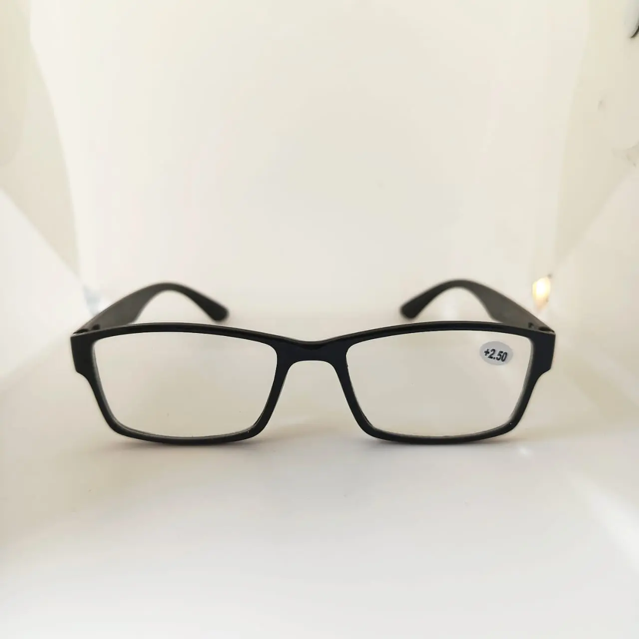 KACAMATA BACA HITAM CLASIC GLOSY