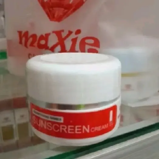 SUNSCREEN maxie brightening series | mencerahkan serta memutihkan wajah BPOM