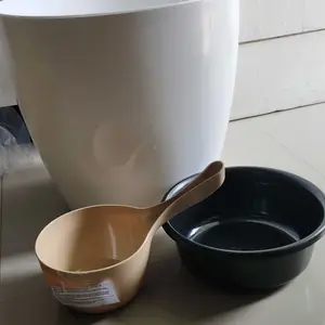 Pot Plasik Jumbo 50  PUTIH HITAM XXL Minimalis Pot Tanaman Besar Ada Roda di Bawah Bahan Plastik Tebal dan Kuat Bagus