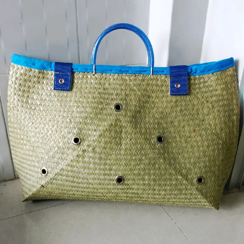 Giỏ Đệm Gà Cải Tiến 7 Tấc 12 Lỗ Màu Xanh (70x46) - Dùng Cho Gà Đá Từ 3ký trở xuống 2