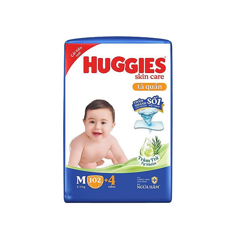 Tã/bỉm quần Huggies Skin Care Mega Jumbo M102+4 miếng với tràm trà dịu da