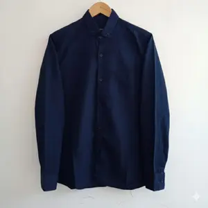 Kemeja Pria Polos Lengan Panjang Premium Quality Warna Maroon Emerald Dewasa Formal Casual Ukuran M L XL